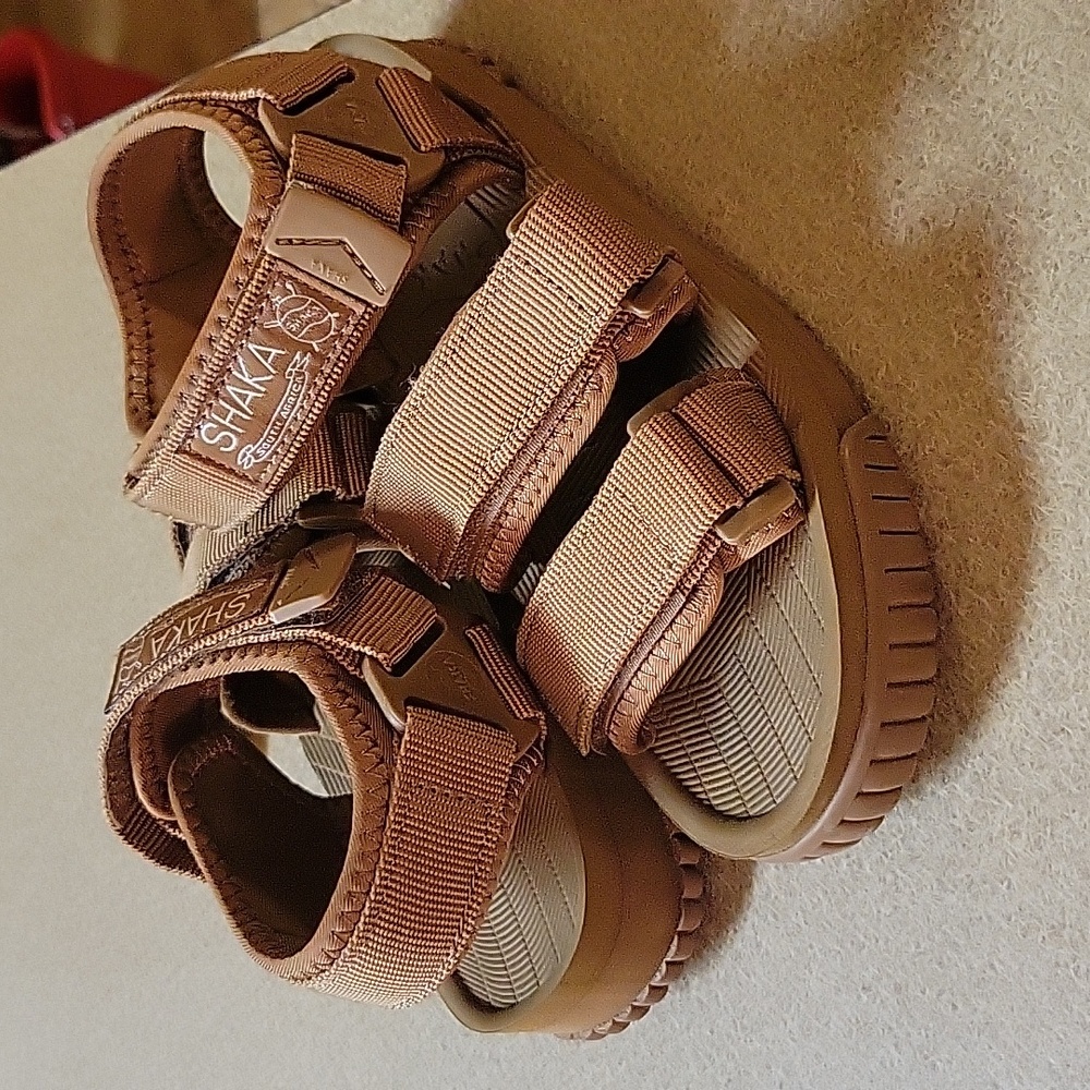 SANDALS - Picture 9 of 10